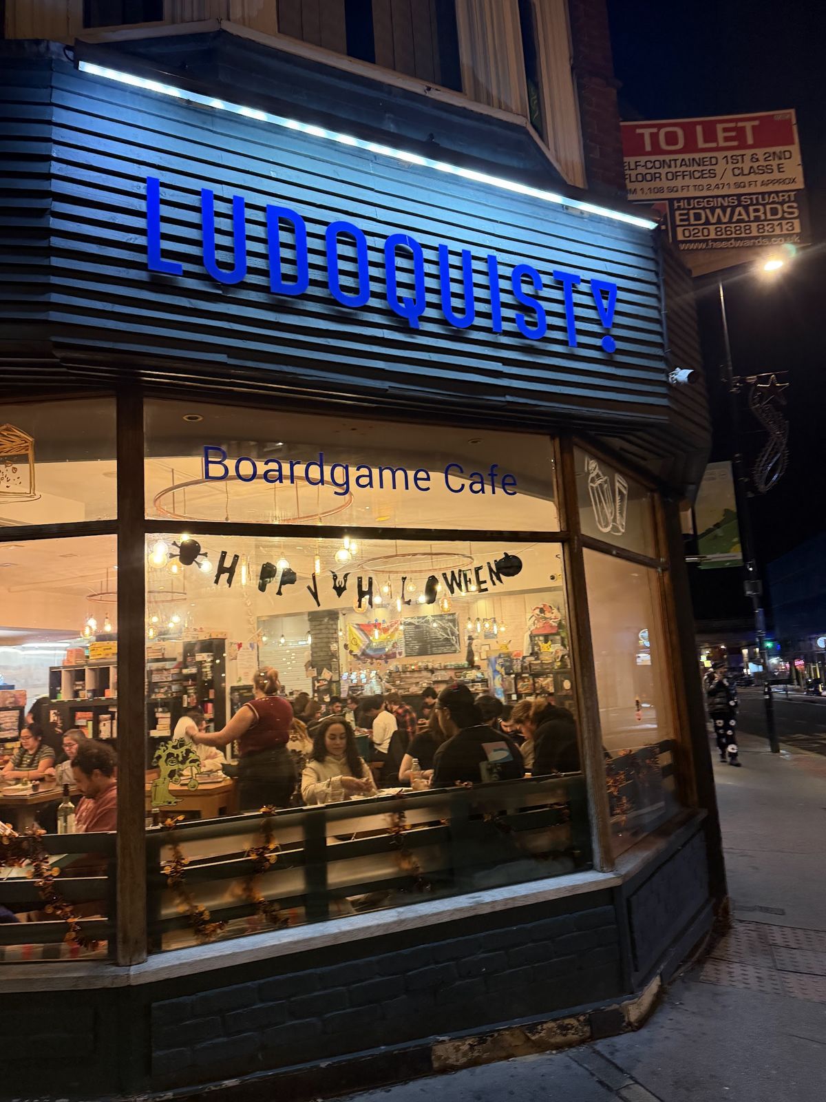 The Ludoquist: בית קפה למשחקי קופסה בלונדון